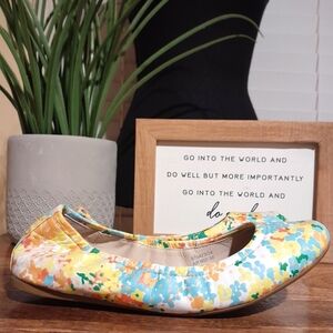 Boden Leather Multi Color Floral Ballet Flats Spring Vibes Sz 38 (7)